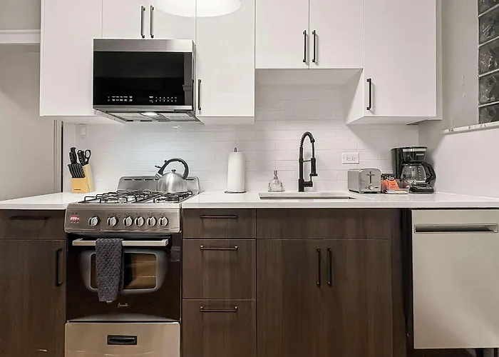 Spacious 4br Retreat - Chase E1