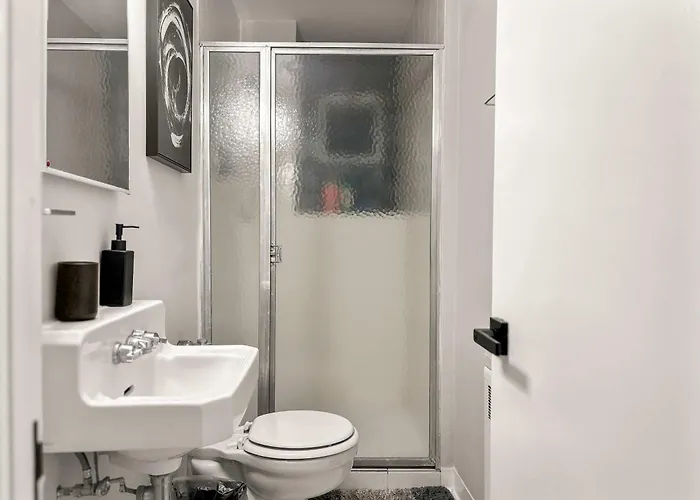 Spacious 4br Retreat - Chase E1 Chicago