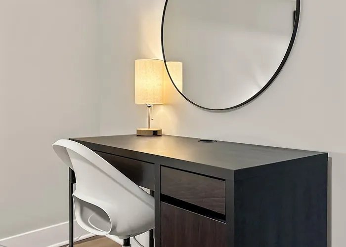 Spacious 4br Retreat - Chase E1 * Chicago