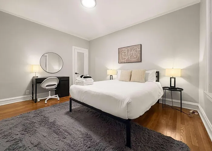 Spacious 4br Retreat - Chase E1 * Chicago