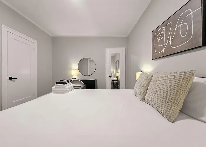 Spacious 4br Retreat - Chase E1 * Chicago