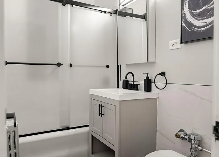 Spacious 4br Retreat - Chase E1 * Chicago